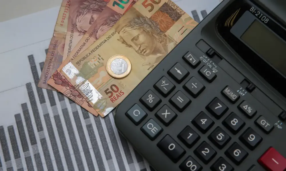 Educação financeira é ferramenta de transformação social, aponta especialista