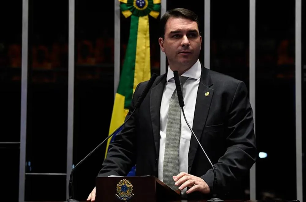 Bolsonaro escolhe Flávio para concorrer à Presidência em 2026