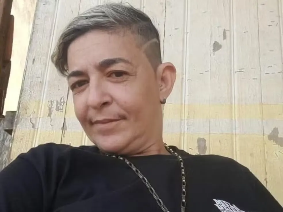 Mulher é encontrada é morta com corte no pescoço em Brasiléia