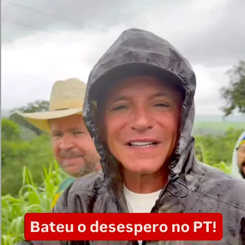 Sob chuva, Bittar continua caminhada pela anistia de Bolsonaro e diz que pesquisas indicam vitória de Flávio sobre Lula