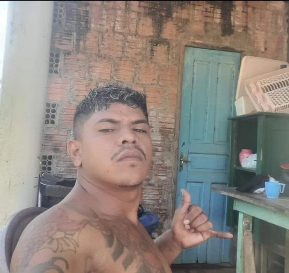 Jovem é executado a tiros durante a madrugada deste sábado, 31, em Acrelândia, no interior do Acre