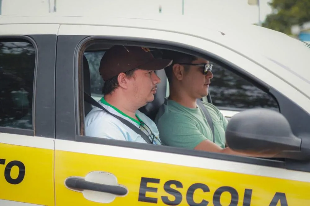 Detran atualiza regras do exame prático de direção e anuncia fim da baliza