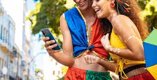 Carnaval aquece transações financeiras e eleva risco de fraudes digitais
