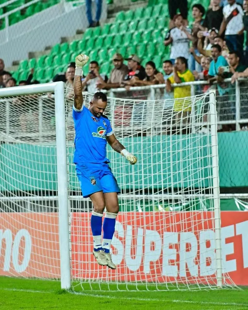 Patrocinador master do Vasco-AC rompe contrato quatro dias após contratação do goleiro Bruno