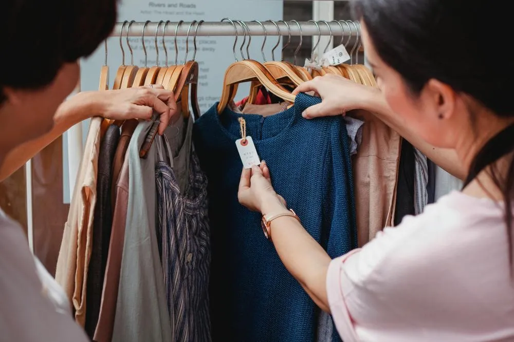Você sabe o que é job hopping? Entenda o que realmente faz um profissional querer permanecer no emprego