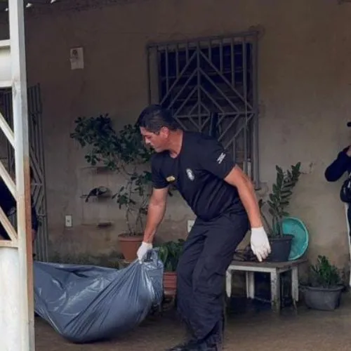 Monitorado por tornozeleira eletrônica tem a mãe feita refém e é executado dentro da própria residência no Acre