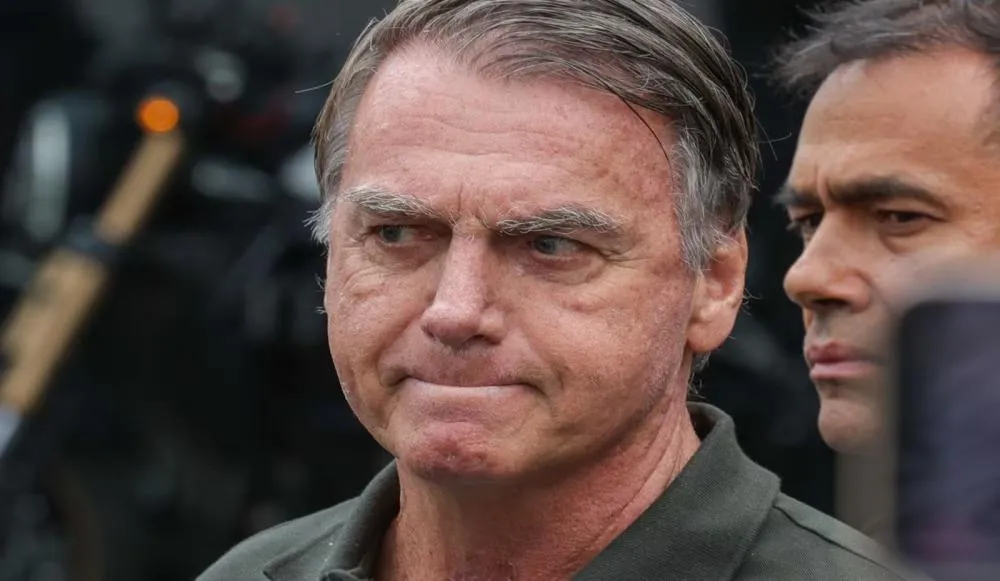 Em carta, Jair Bolsonaro lamenta críticas da direita a aliados e a Michelle