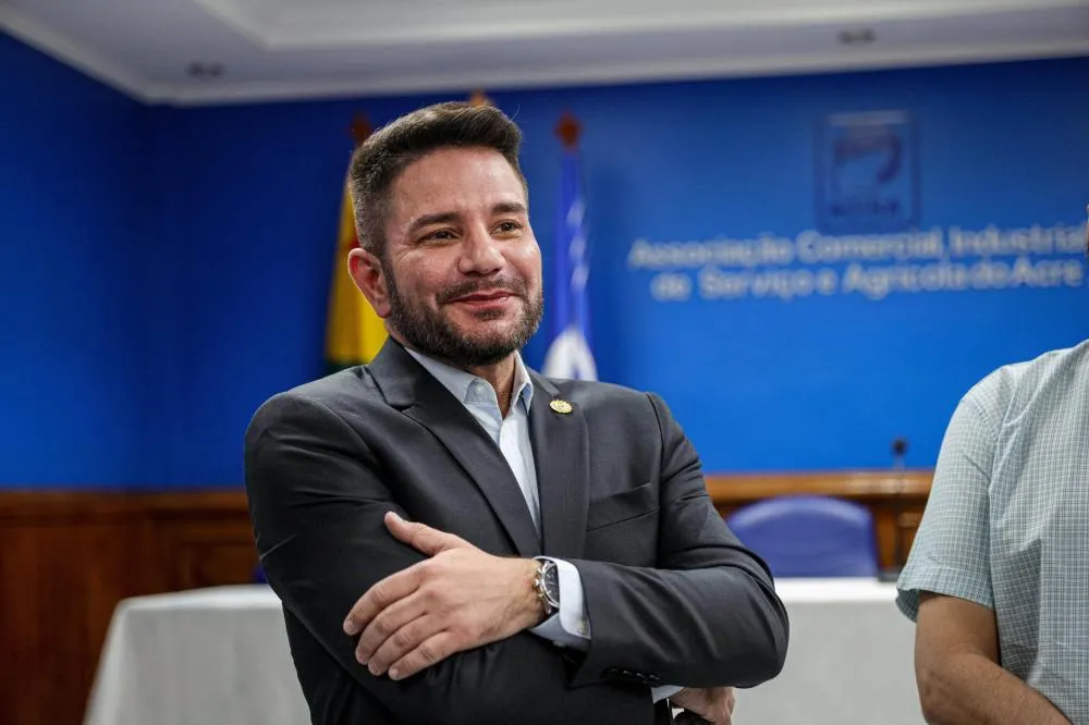 Gladson Cameli antecipa renúncia ao Governo do Acre para o dia 2 de abril