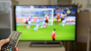 Quando a bola rola, a violência aumenta: campanha alerta para agressões contra mulheres em dias de jogo de futebol
