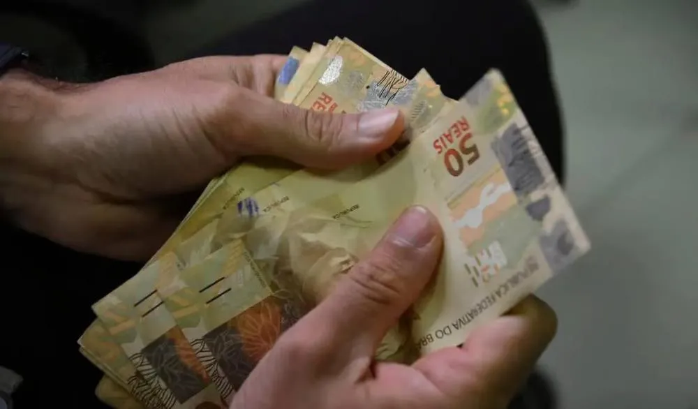 Trabalhadores do Acre recebem mais de R$ 6,1 milhões do abono salarial a partir de segunda