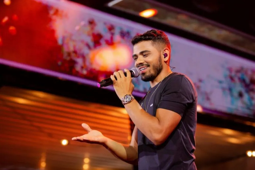 Prefeitura confirma show de Evoney Fernandes como atração do 34º aniversário de Acrelândia
