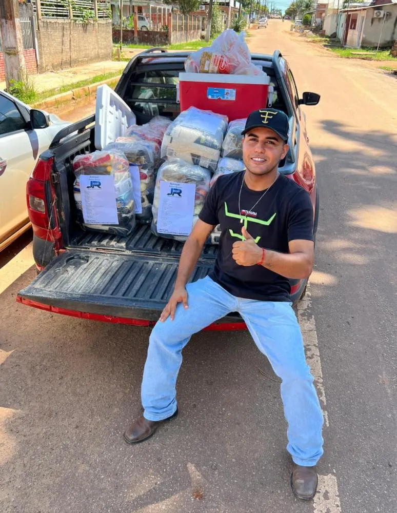 Promoter Júnior Araújo transforma evento em ação solidária e impacta famílias em Plácido de Castro