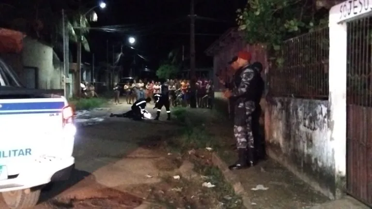 Criminosos invadem comércio e executam homem no Ac