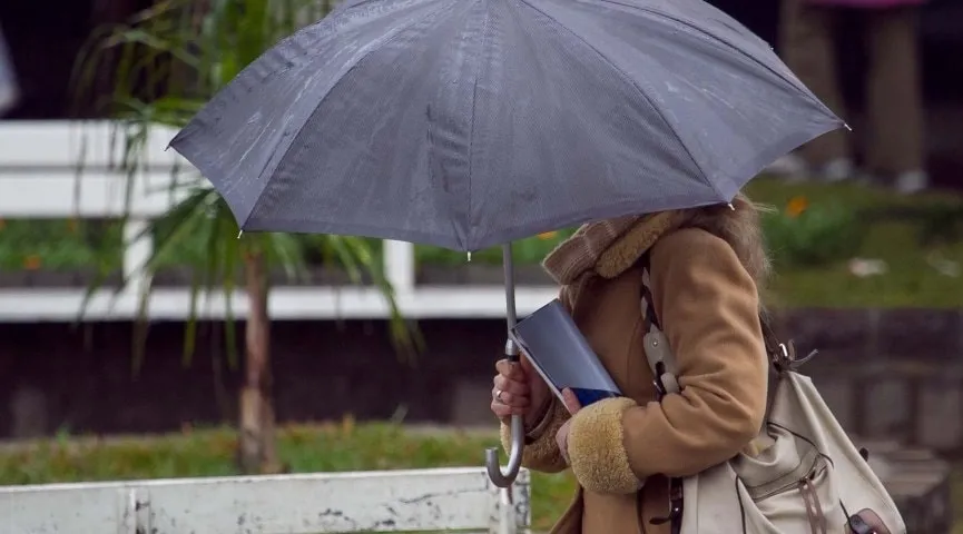 Frente fria avança sobre o Acre neste domingo, 10, e provoca queda brusca de temperatura no fim de semana