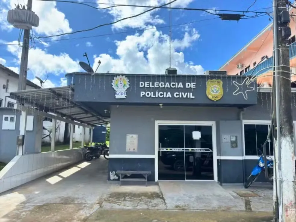 Diretor e dois professores são indiciados por assédio sexual contra alunas no Acre