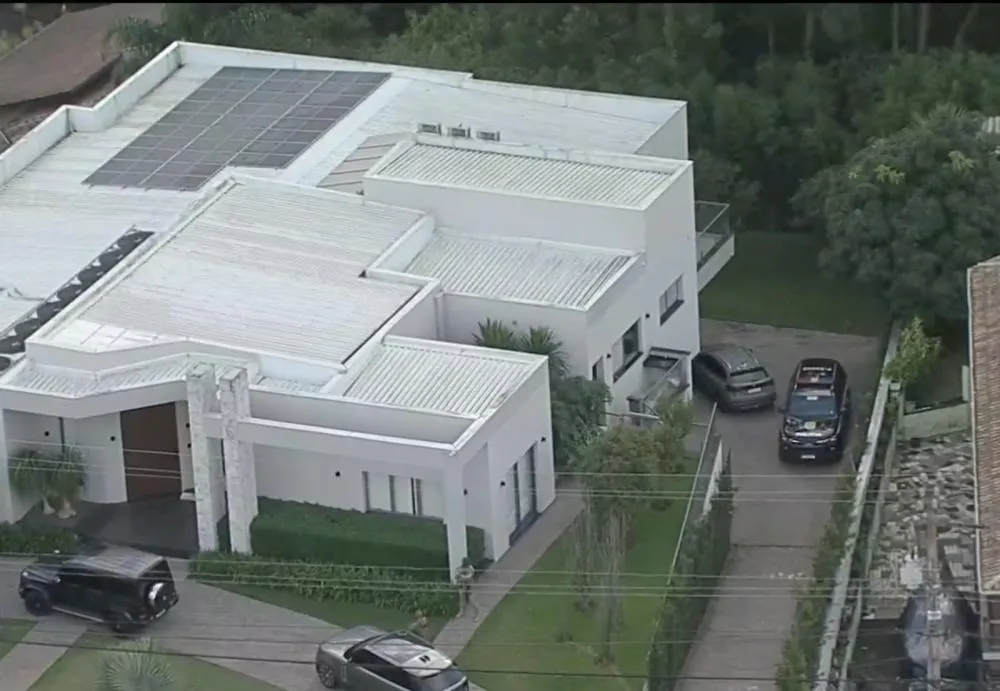 Operação prende influenciadora Deolane Bezerra por esquema milionário ligado à cúpula do PCC