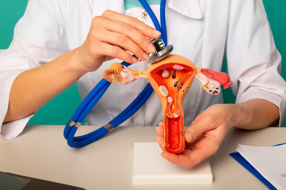 Câncer de colo de útero pode ser causado pela infecção pelo vírus HPV • Unomat/GettyImages