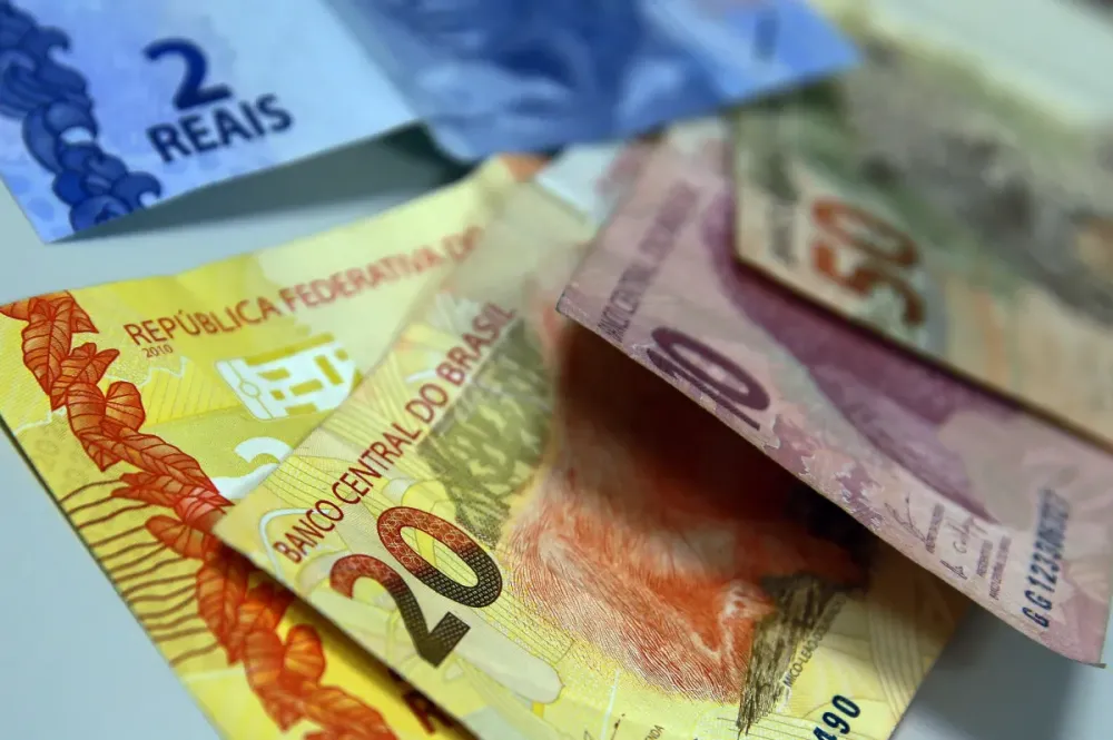 Avanço está relacionado à emissão líquida, no valor de R$ 142,25 bilhões, e pela apropriação positiva de juros, no valor de R$ 85,16 bilhões • Marcello Casal Jr./Agência Brasil