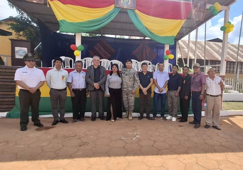 Autoridades brasileiras e bolivianas participam das comemorações pelos 201 anos da Independência da Bolívia, em Puerto Evo Morales. Fotos: Áquila Santos.
