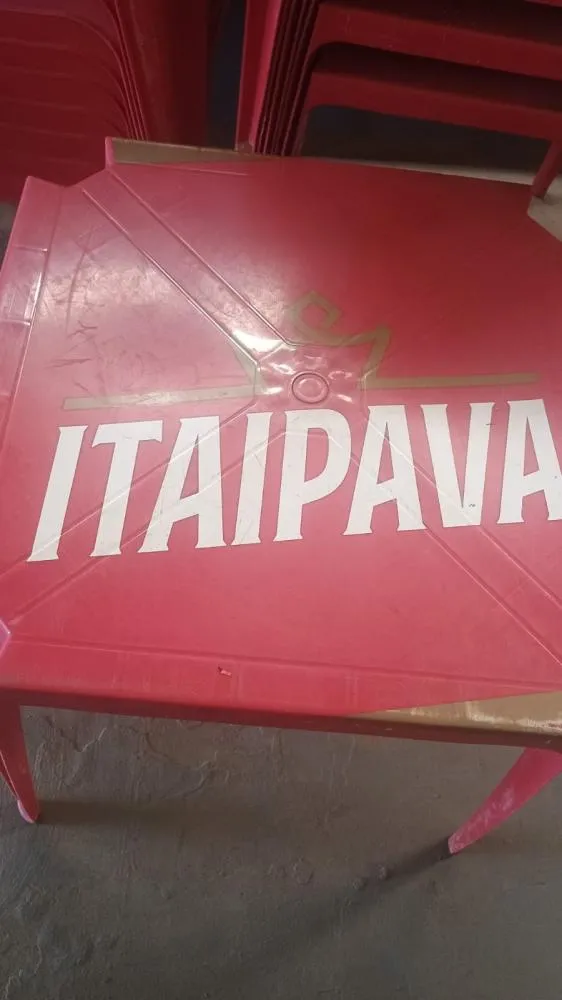 Proprietário de bar no Triunfo, zona rural de Plácido de Castro, busca informações sobre homem que teria alugado cinco jogos de mesas e não retornado para devolver os equipamentos - Foto cedida.