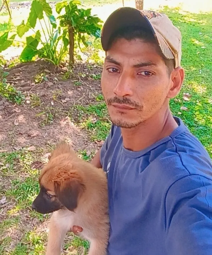 Alfredo Gomes Rodrigues, conhecido carinhosamente como “Til”, permanece internado em uma UTI de Cuiabá após sofrer um grave acidente de motocicleta em Mato Grosso; familiares pedem orações e apoio para custear despesas - Foto: Arquivo. 