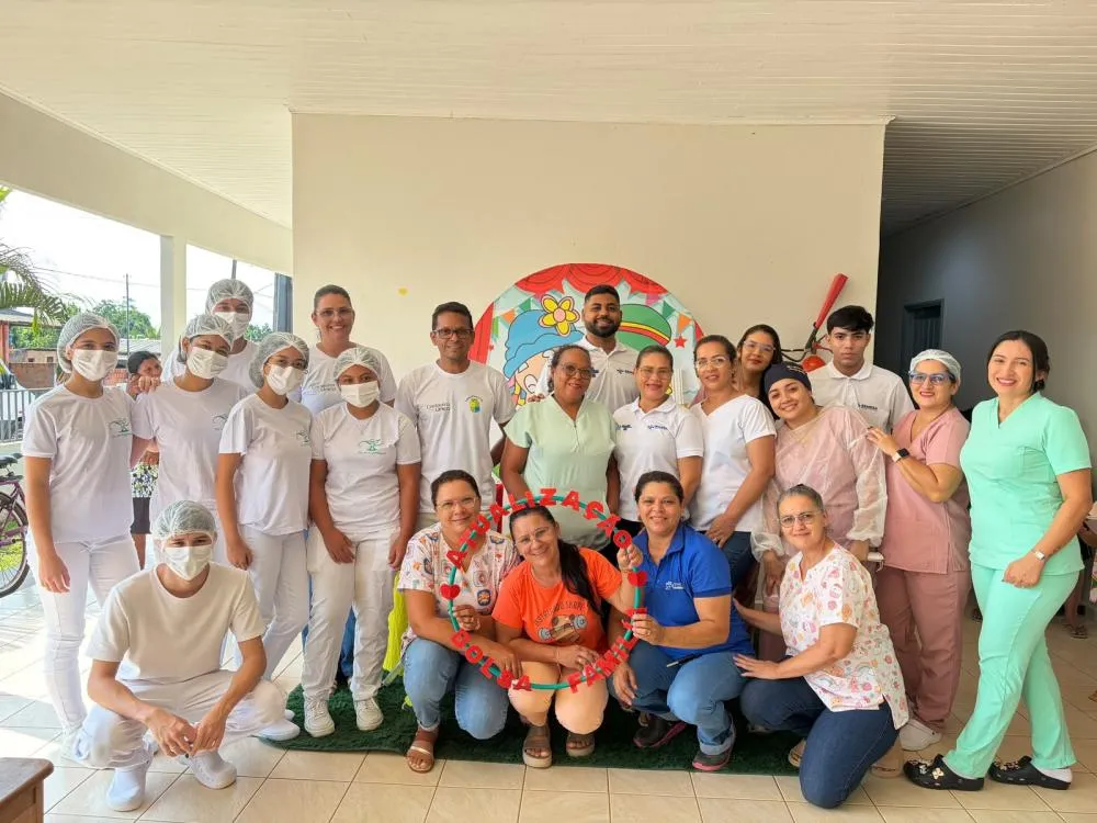 Profissionais da Unidade de Saúde Dolores da Silva Valentim durante a ação da 2ª Vigência do Bolsa Família, realizada nesta quarta-feira (7), com oferta de serviços de prevenção, acompanhamento e promoção da saúde à comunidade - Foto cedida. 