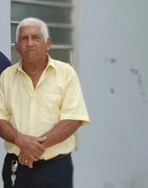 Prefeitura de Plácido de Castro e Escola Manoel Barros divulgam nota de pesar pelo falecimento do professor José Castro de Lima, ocorrido nesta quarta-feira, 28 de outubro de 2026 - Foto: Arquivo pessoal. 