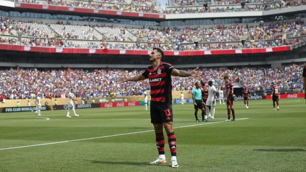 Flamengo domina o Chelsea, vence de virada e se isola na liderança do Mundial