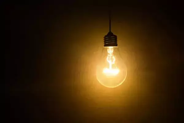 Mais de 296 mil acreanos passam a ter direito à conta de luz gratuita