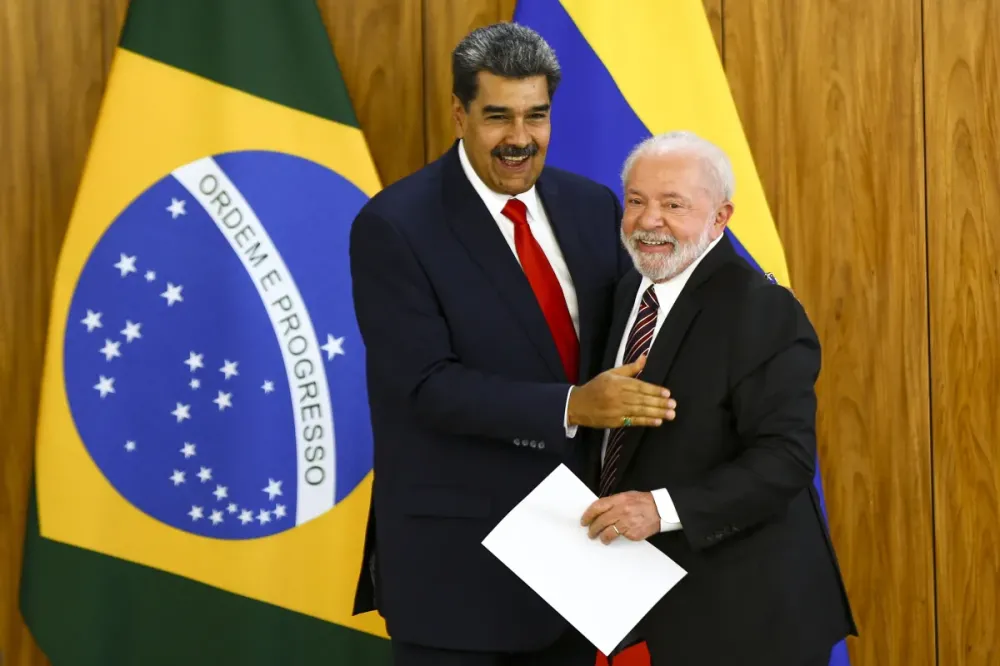 Após Venezuela ter taxado Brasil em 77%, Lula diz que conduz diálogo com os EUA de forma ‘estratégica e responsável’